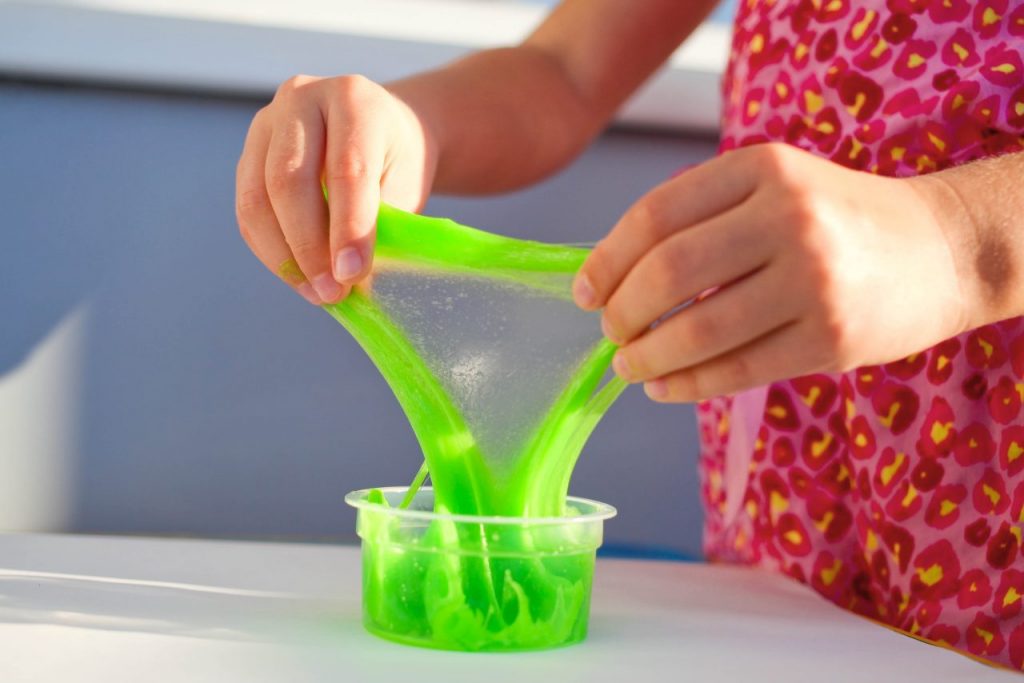Manfaat Bermain Slime Bagi Perkembangan Anak