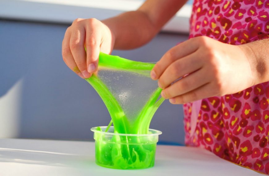 4 Manfaat Bermain Slime Bagi Perkembangan Anak