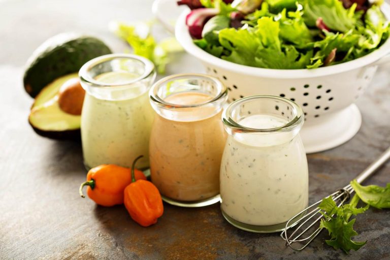 Jenis Dressing yang Bisa Digunakan Untuk Salad