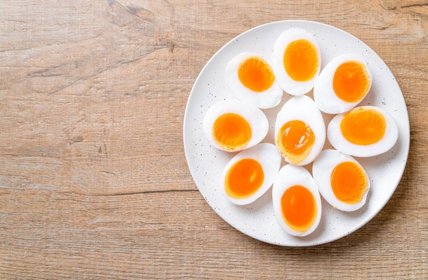 Ini Cara Memasak Telur Setengah Matang yang Benar