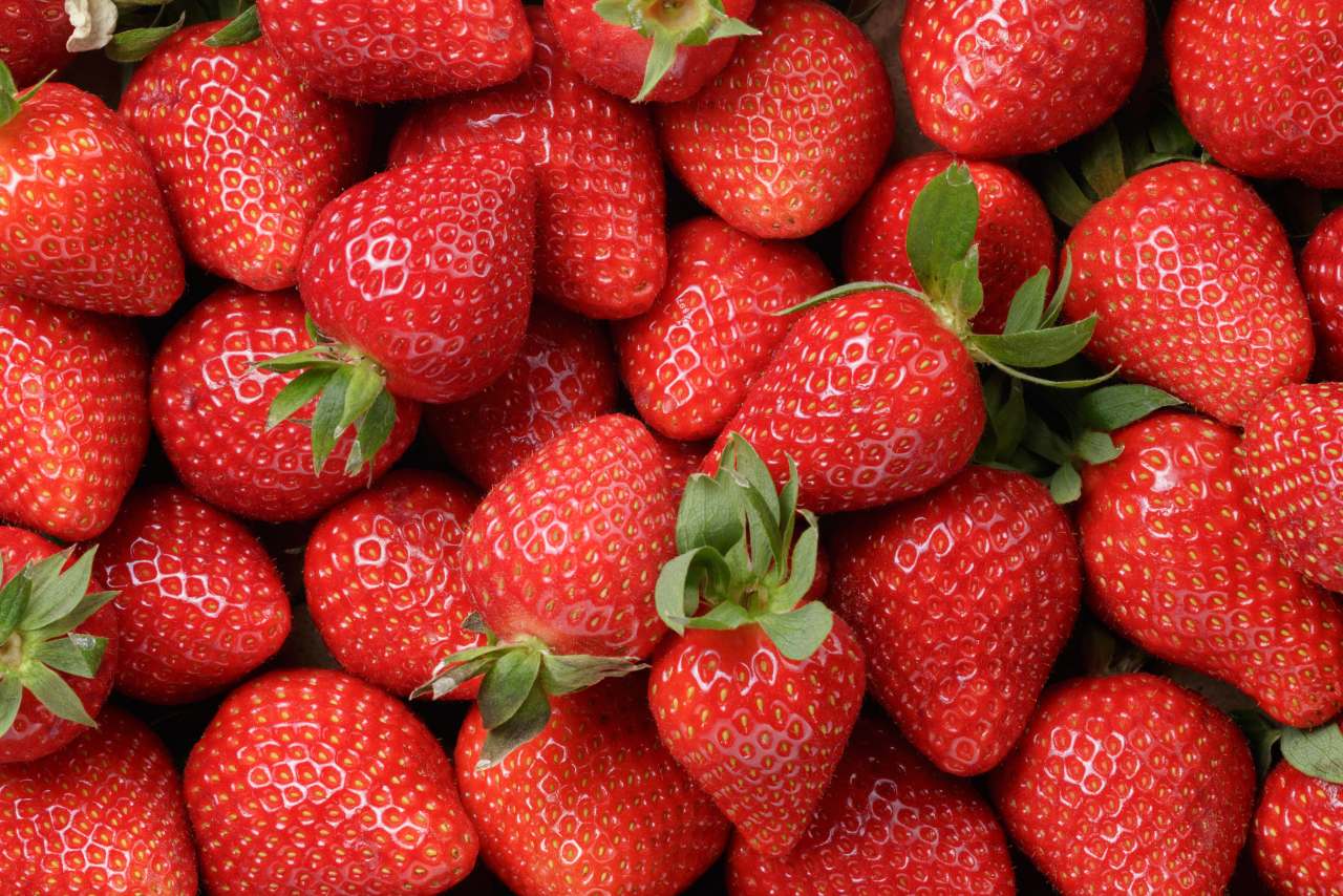 4 Manfaat Buah Strawberry yang Menggiurkan: Mengungkap Kekuatan Super dari Buah Merah yang Nikmat