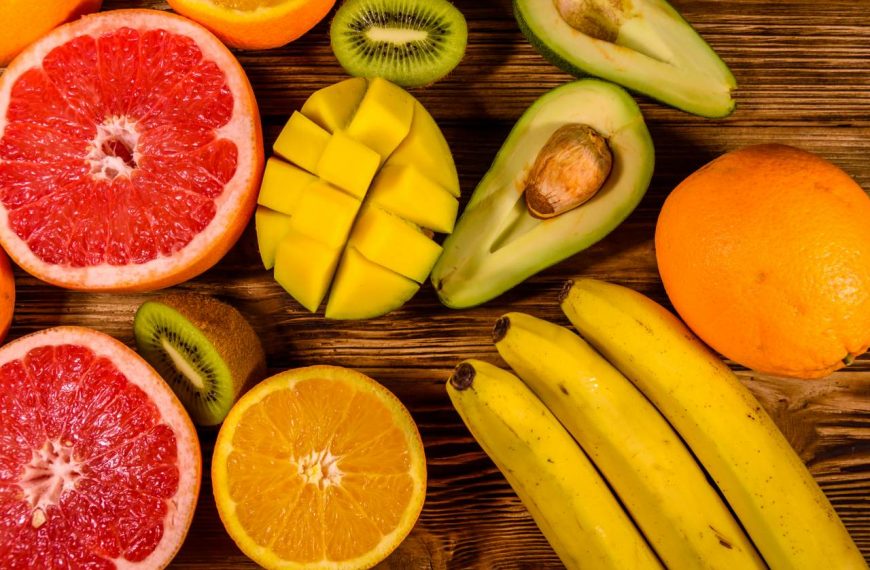 Rekomendasi Buah-Buahan yang Mengandung Protein: Kamu Harus Tahu!