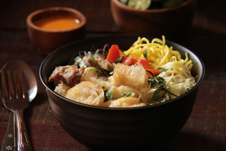 Resep-Sajian-Soto-Mie-Bogor