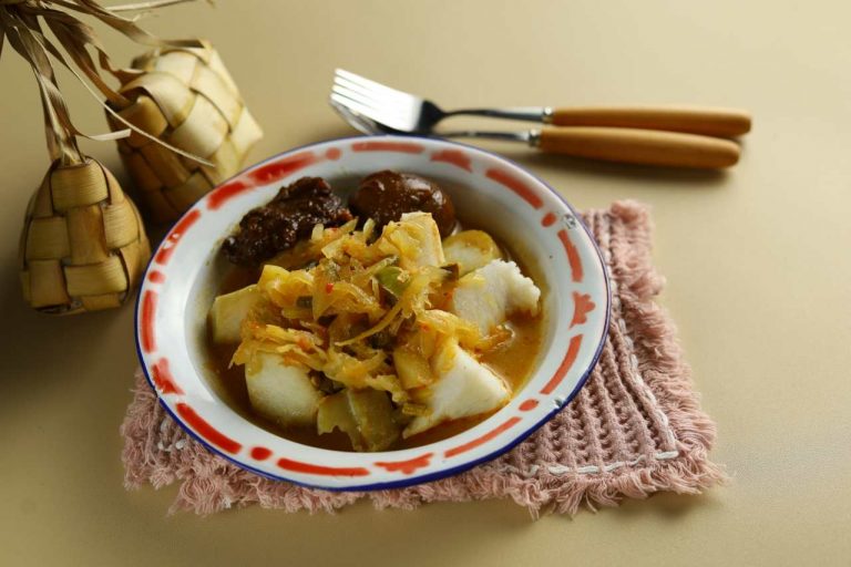 Resep-Tradisional-Ketupat-Sayur