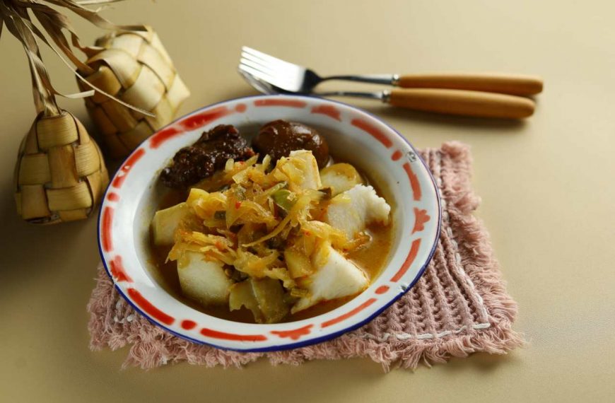 Resep Tradisional Ketupat Sayur Betawi yang Wajib Kamu Coba