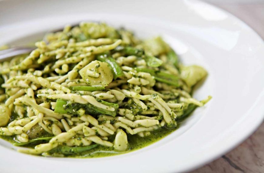 Ingin Makan Pasta Dengan Sensasi Berbeda? Coba Resep Pesto Pasta Ini!