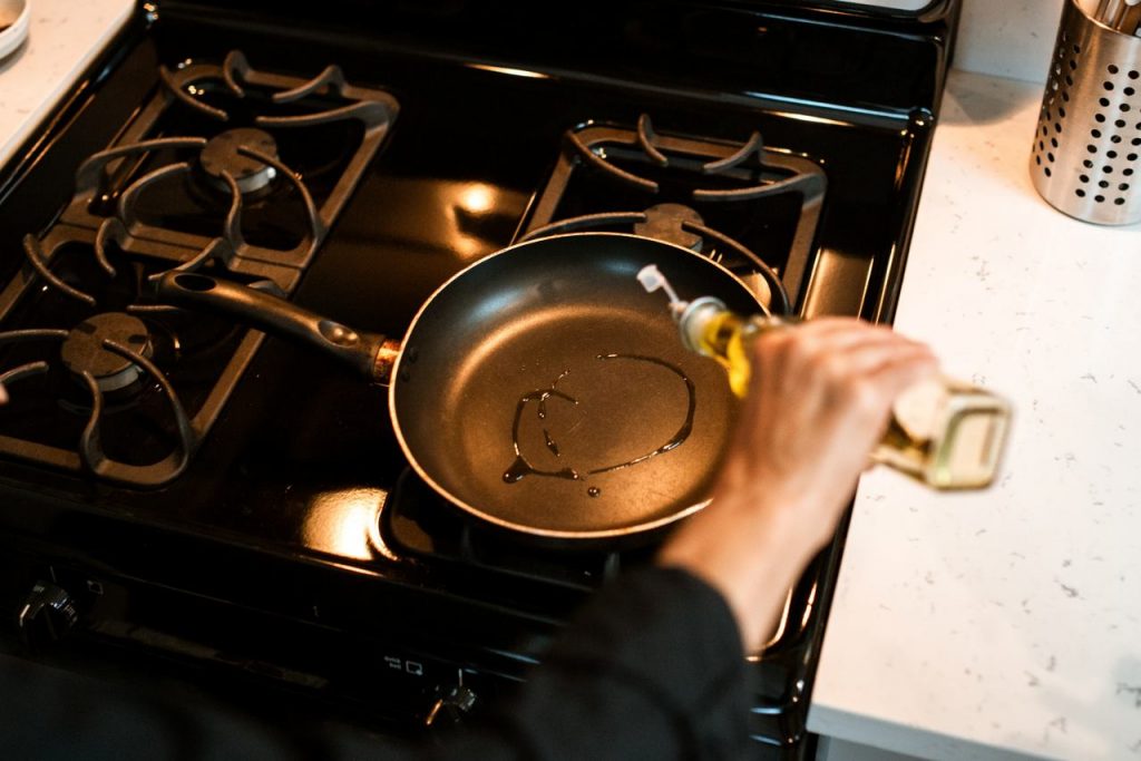 Merk Minyak Goreng Terbaik dan Berkualitas untuk Masakan Lezat dan Sehat - Tips Memilih Minyak Goreng Terbaik untuk Masakan yang Lezat