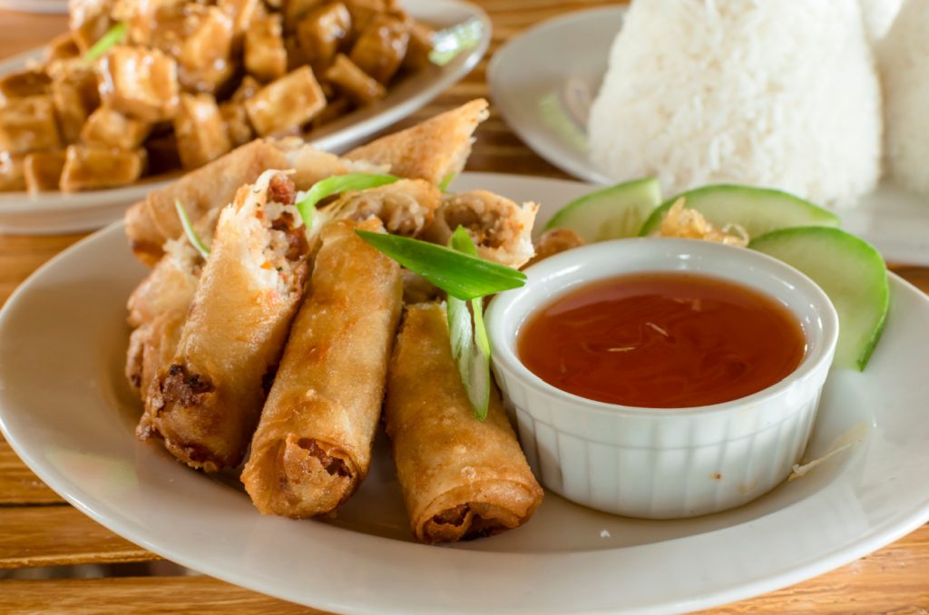 lumpia makanan daerah jawa tengah