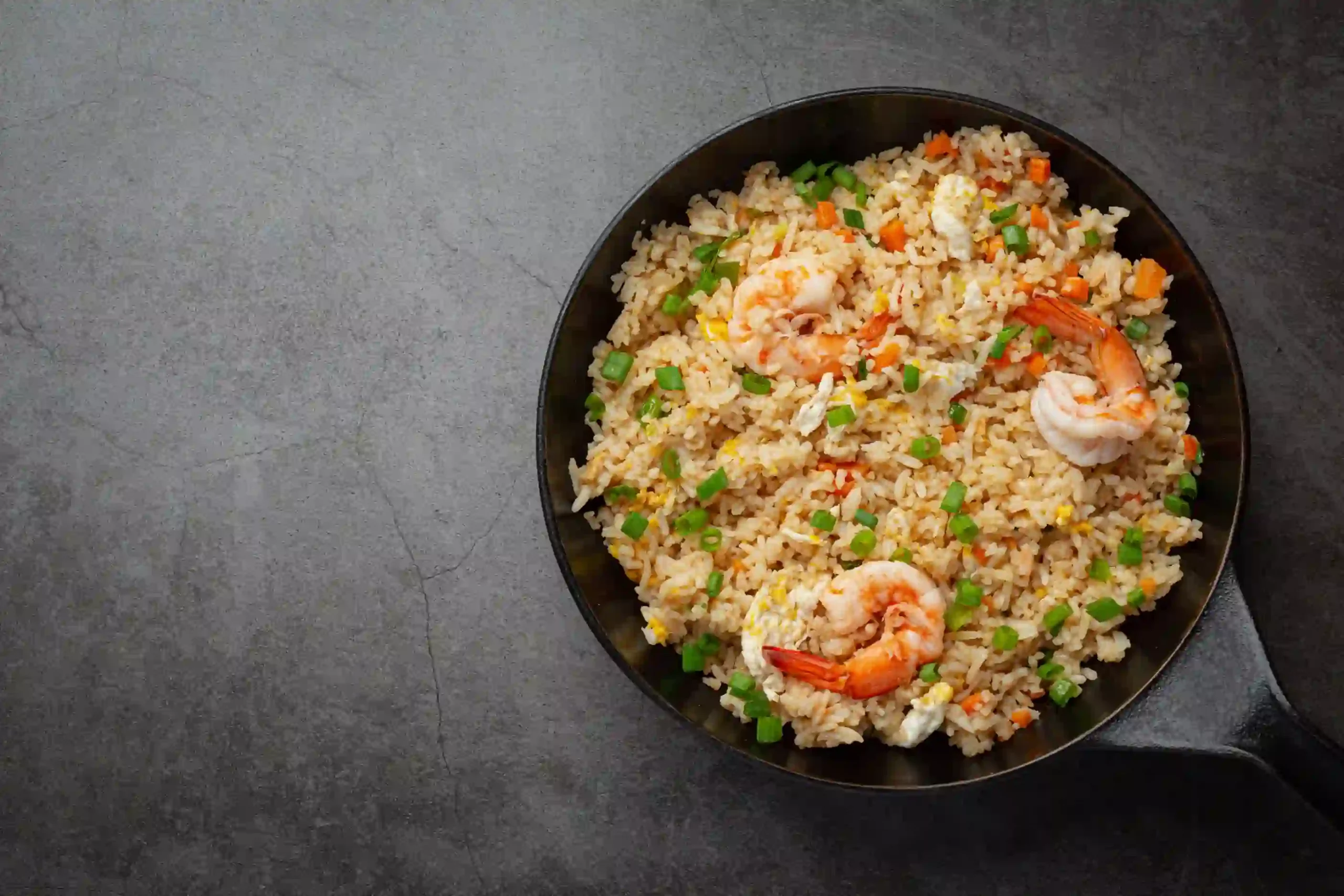 Cara Membuat Nasi Goreng Seafood ala Restoran di Rumah